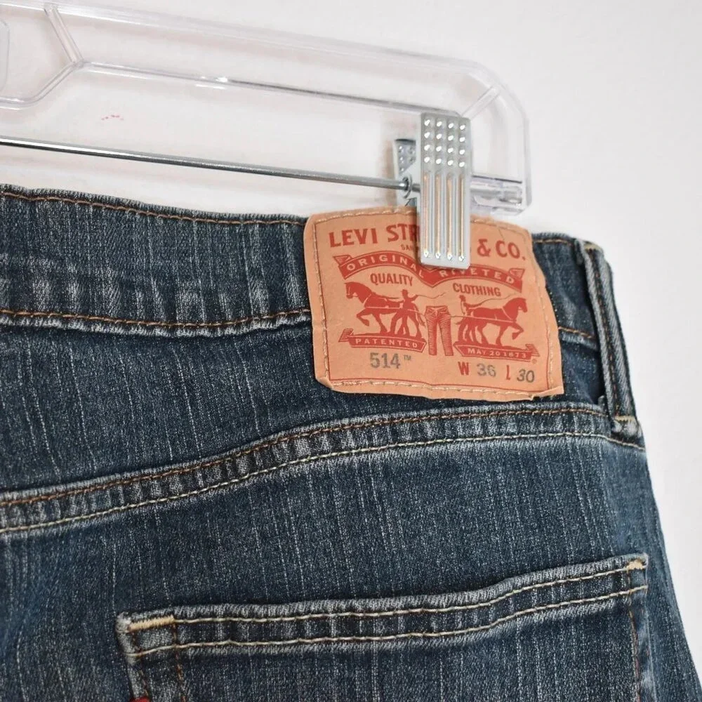 Levis 514 Mens Jeans Sz 36 x 30 Straight Dark Wash Denim Distressed 5 Pocket